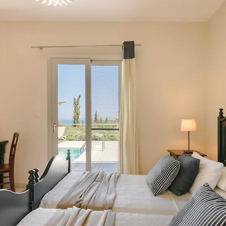 Willa Ruggero By Vintage Travel *