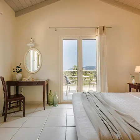 Willa Ruggero By Vintage Travel *