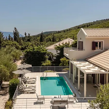 Willa Ruggero By Vintage Travel *